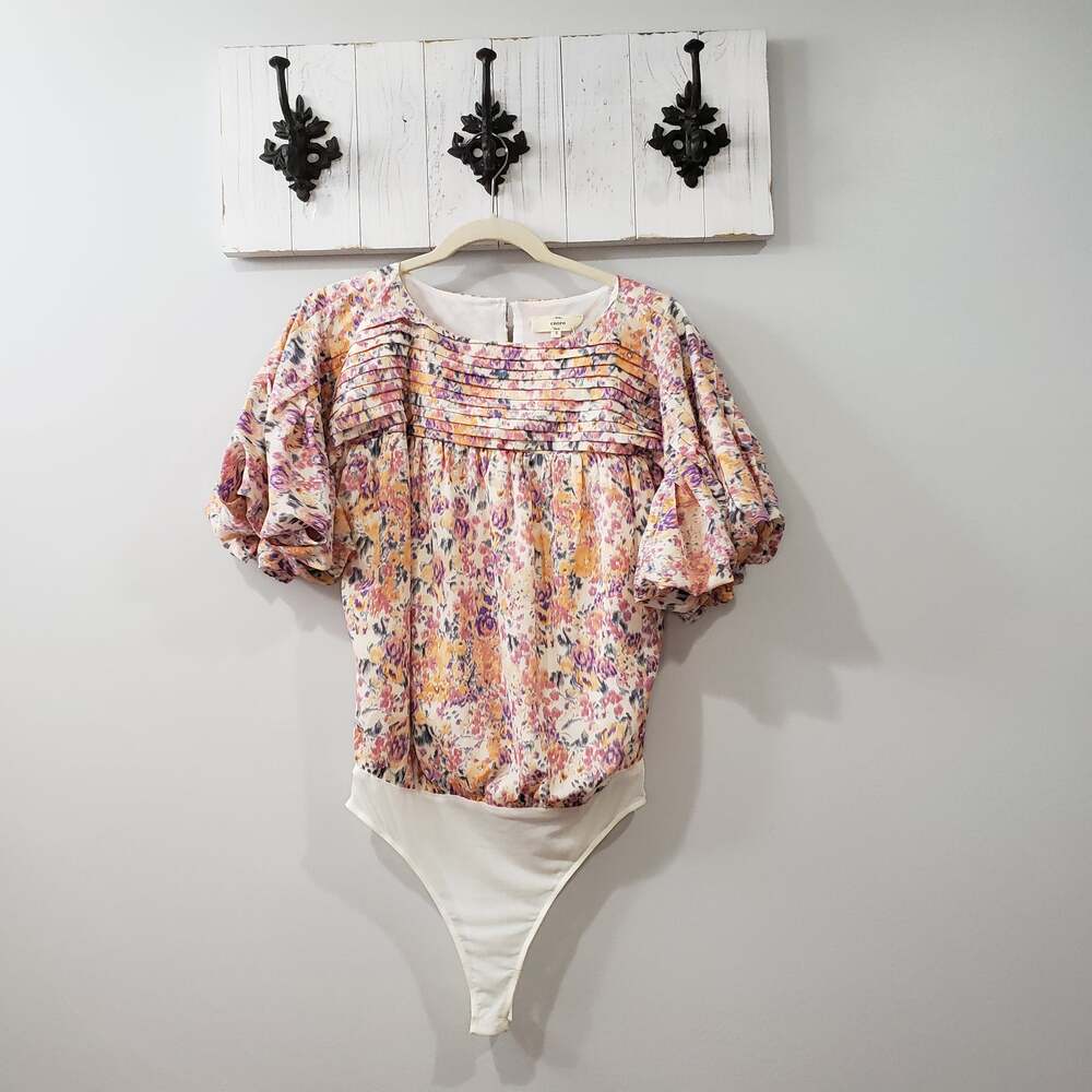 Entro Floral Bodysuit Blouse Womens S NWT Puff Sleeve Pintuck Multicolor